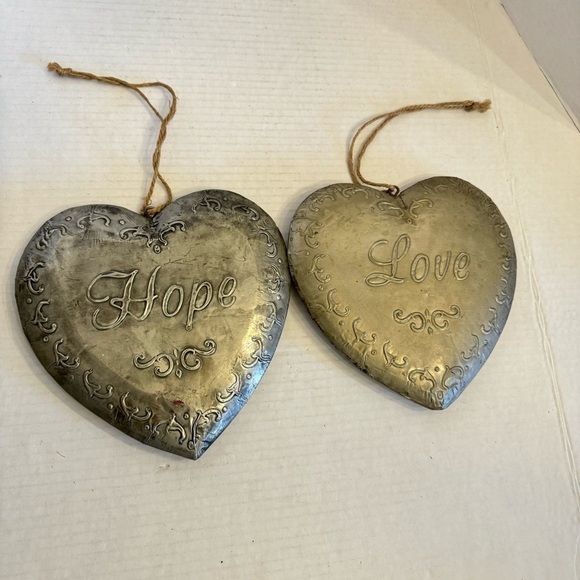 Vintage Set of 2 Stamped Metal Love & Hope Heart Pendants Primitive Décor - Picture 5 of 16